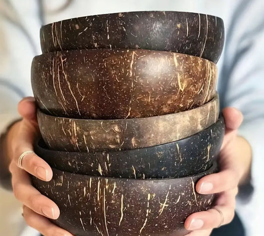 Bowl de cáscara de coco + cuchara de madera