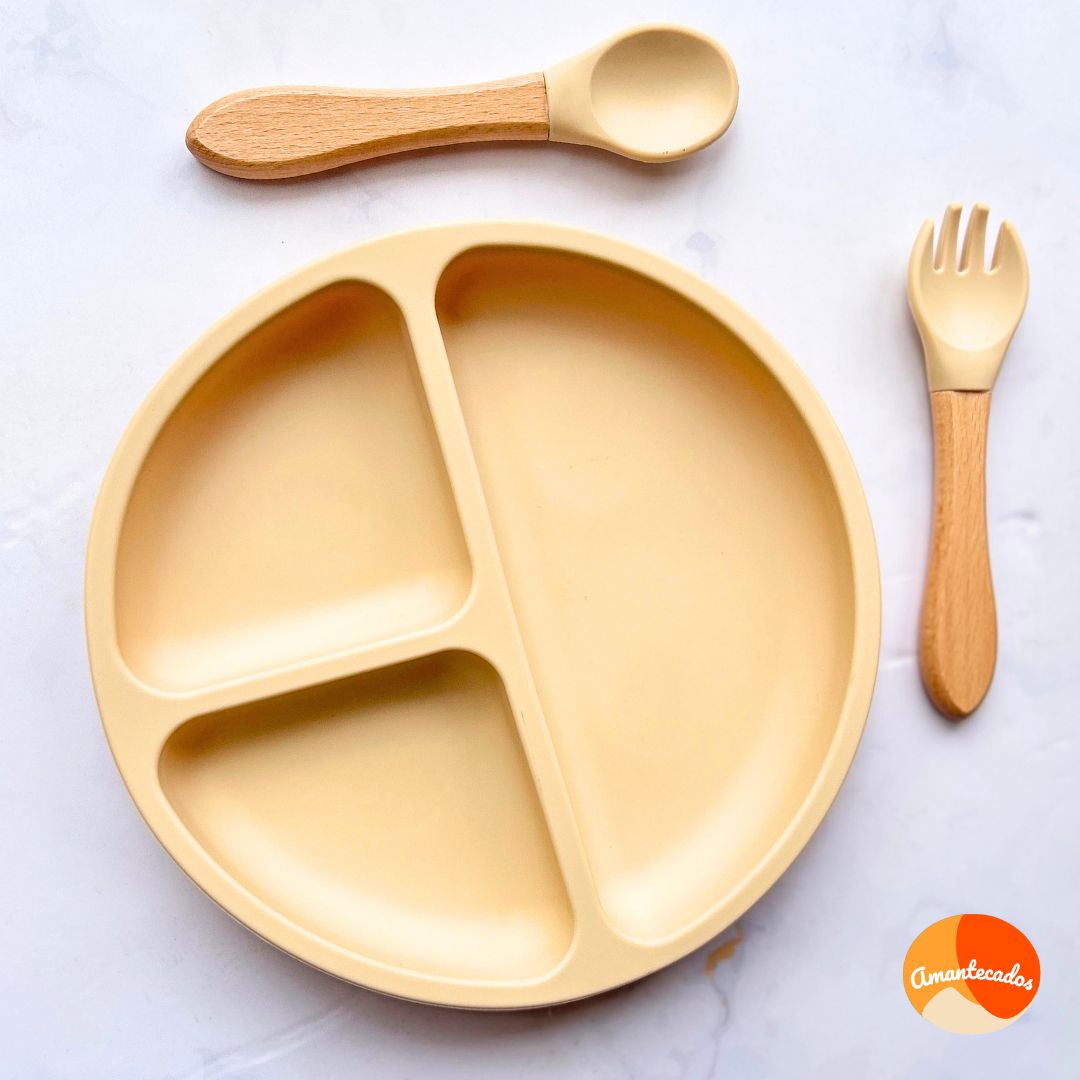 Set de plato antideslizante + tenedor y cuchara de madera